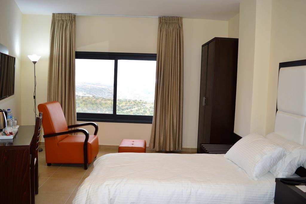 Taybeh Golden Hotel Ramallah Eksteriør bilde